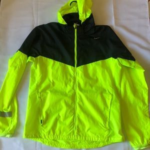 Nike rain coat size M